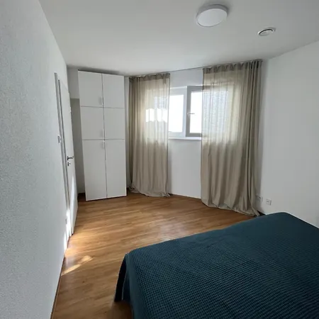 Moderne Einliegerwohnung Am Park Weingarten  Exterior foto