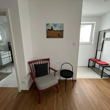 Moderne Einliegerwohnung Am Park Weingarten  Exterior foto
