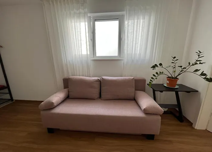 Moderne Einliegerwohnung Am Park